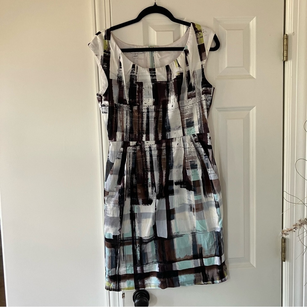 Maggy London Abstract Print Sheath Dress with Pockets (10)